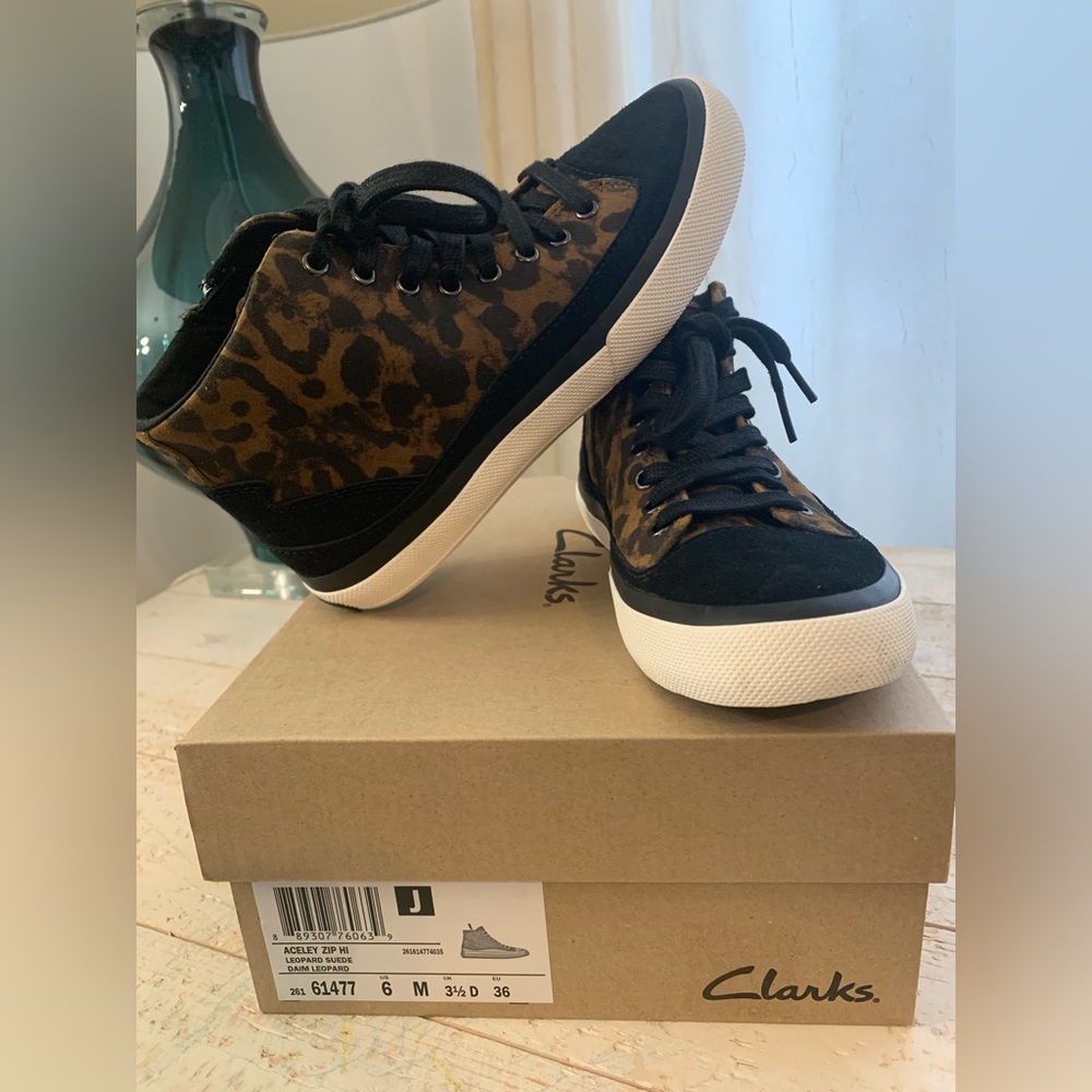 NEW, Stylish Clarks  Cute 😍Animal Print High-Top Leather Sneakers